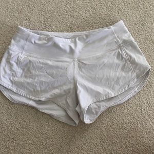 Lululemon white shorts size:2